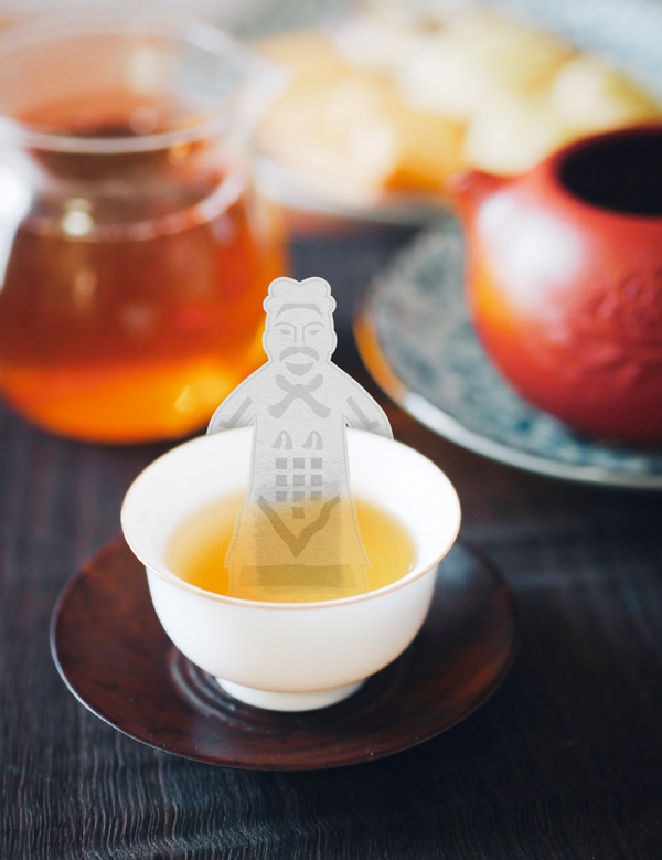 お蚕さまからのたより｜VOL.9  「兵馬俑と古代中国～秦漢文明の遺産～」にて、天虫花草と７T+がコラボレーションしたお茶が販売されます